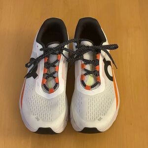 ON BRAND - MEN’S/WOMEN’S RUNNIG BRAND - ATHLETIC SHOES